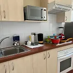 Excelente Departamento Central Con Linda Vista Parking